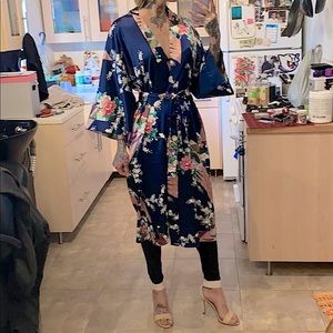 Kimono robe